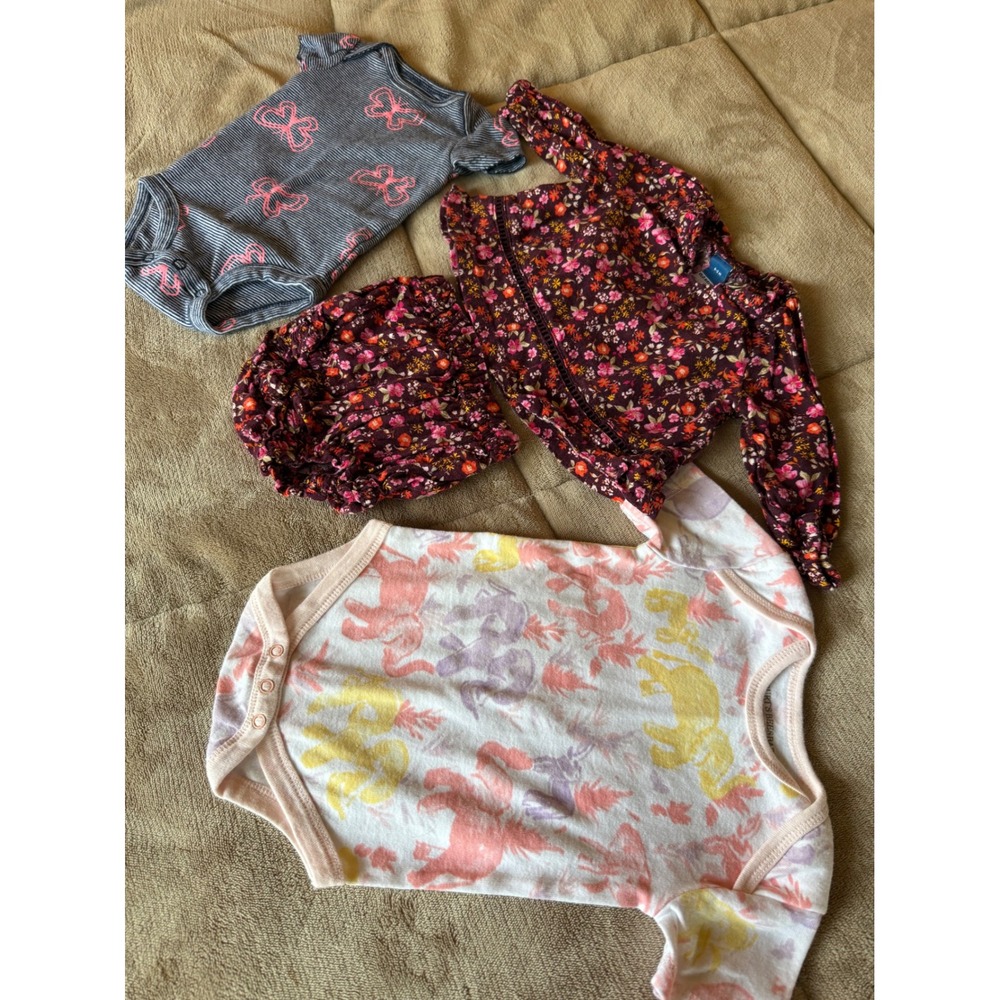 3 Outfits- 0-3 months bundle